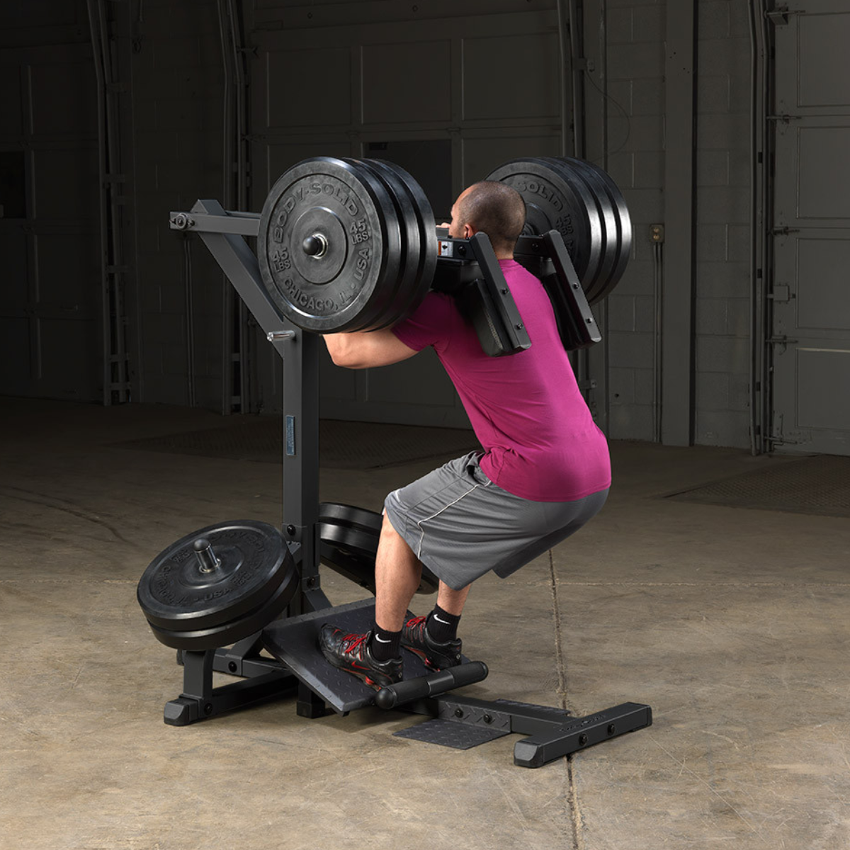 Body-Solid Leverage Squat Machine