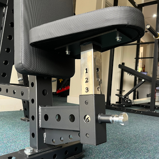 PRO Series Commercial Pec Fly Machine | Plate-Loaded Pectoral Fly